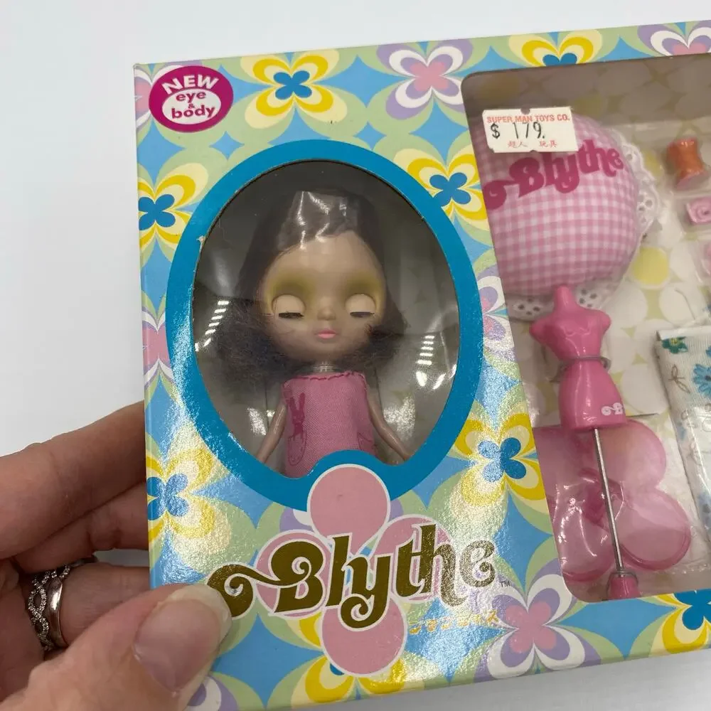 Vintage 2003 Takara Tomy Japan Petite Blythe Doll Sewing My Way Pink Version